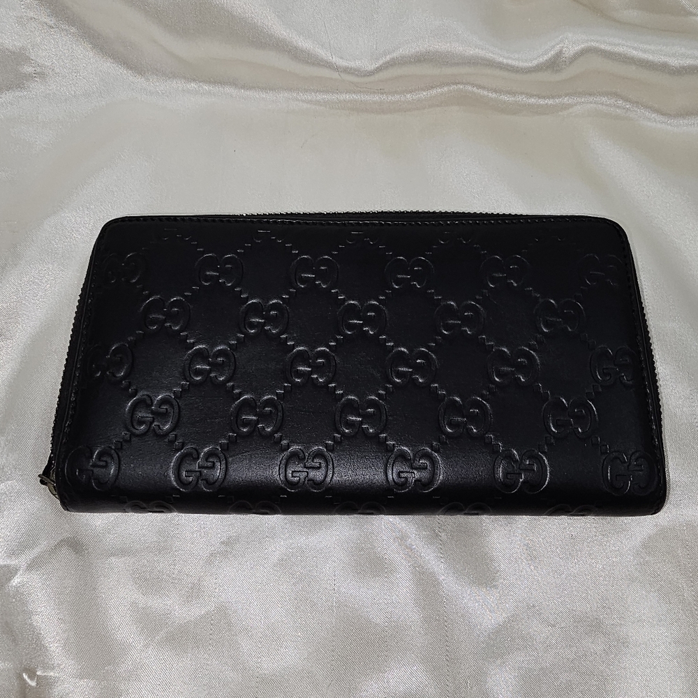 Gucci Guccisima Black Embossed Monogram Ziparound Leather Wallet AUTHENT… - Picture 8 of 12